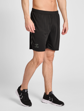 Identiteit jeans Pool hummel® shorts | Shop shorts for everyday use and sports right here.