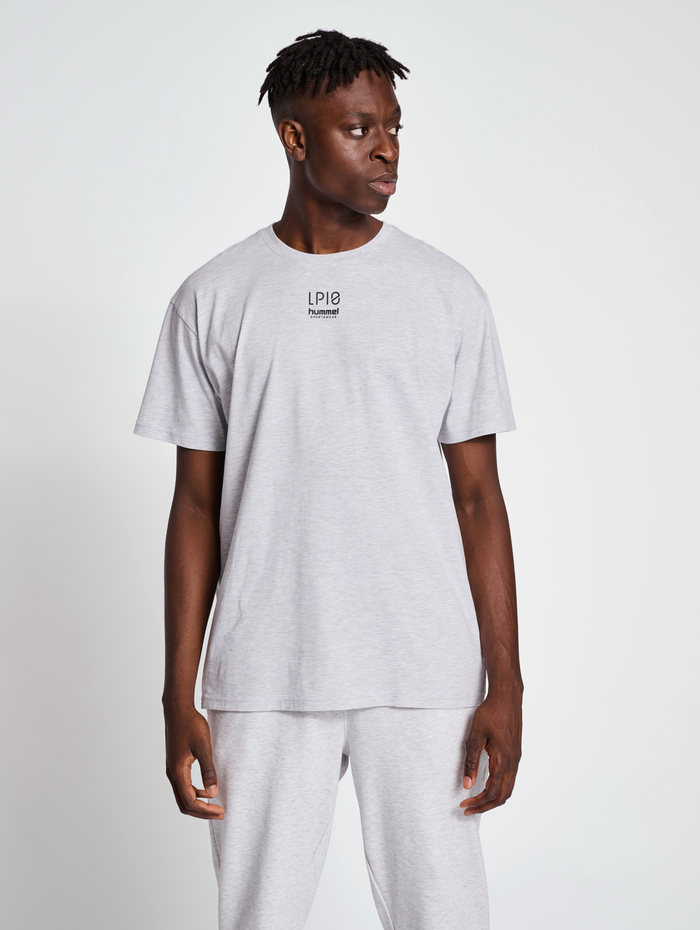 hmlLP10 BOXY T-SHIRT, 2010, model
