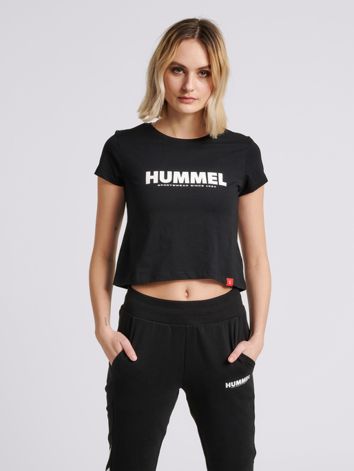 Tag fat spole gyldige hummel LEGACY WOMAN CROPPED T-SHIRT - BLACK | hummel.net