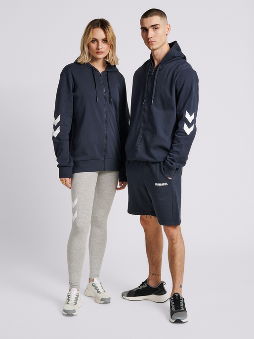 hmlLEGACY ZIP HOODIE, BLUE NIGHTS, model