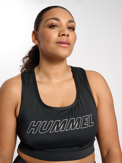 hmlTE CURVY SPORTS BRA PLUS, BLACK, model