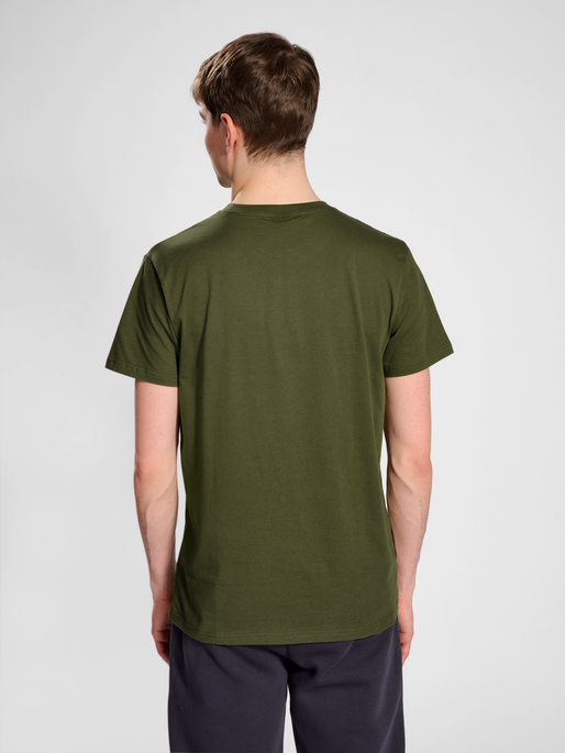 hmlACTIVE STRIPE CO TEE S/S, OLIVE NIGHT, model