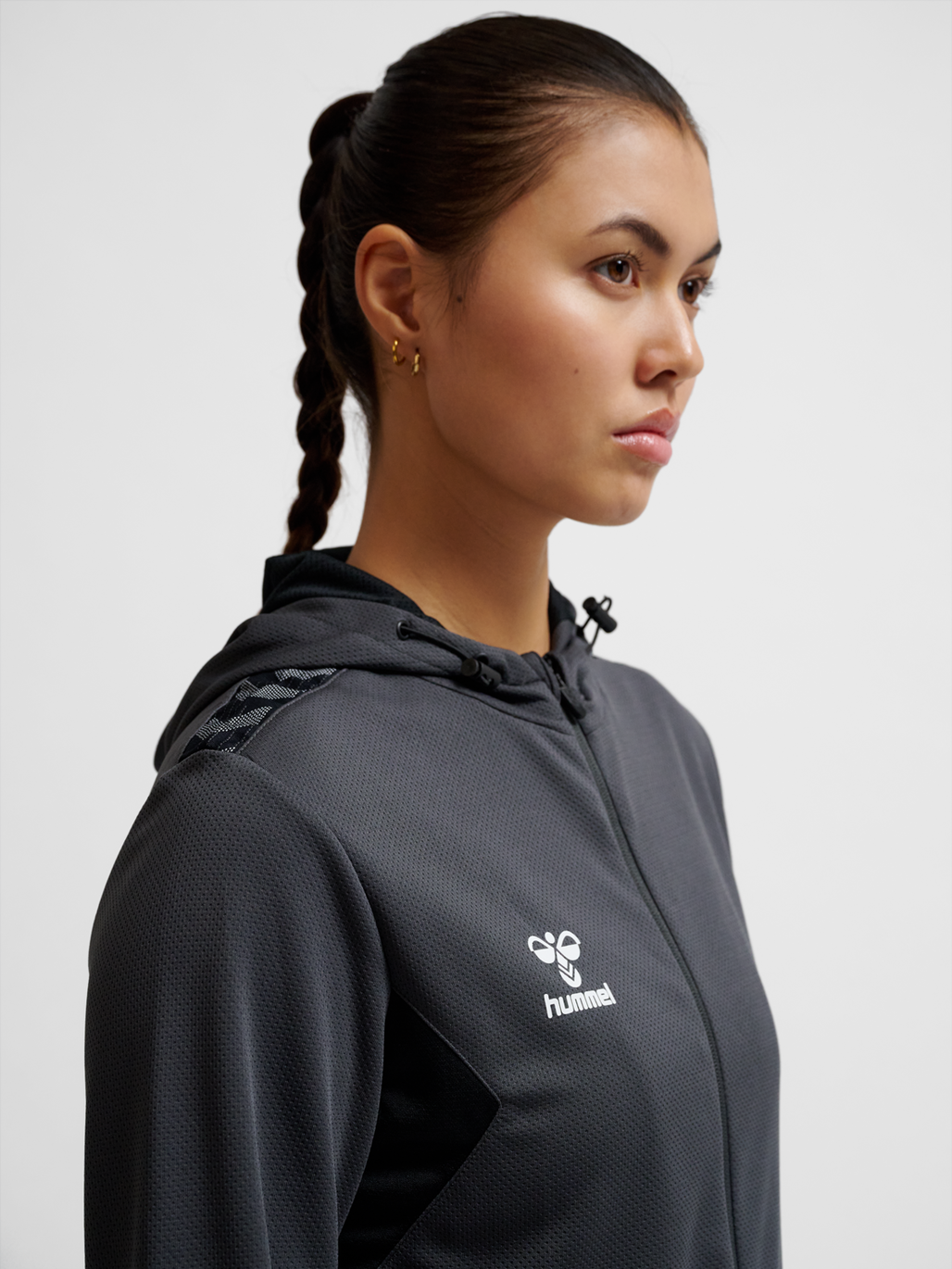 hmlAUTHENTIC PL ZIP HOODIE WOMAN, ASPHALT, model