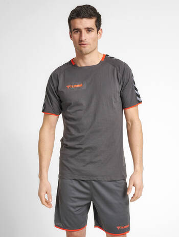 hmlAUTHENTIC TRAINING TEE, ASPHALT, model