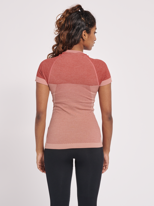 Hovedløse drikke hykleri hummel CLEA SEAMLESS TIGHT T-SHIRT - WITHERED ROSE | hummel.net