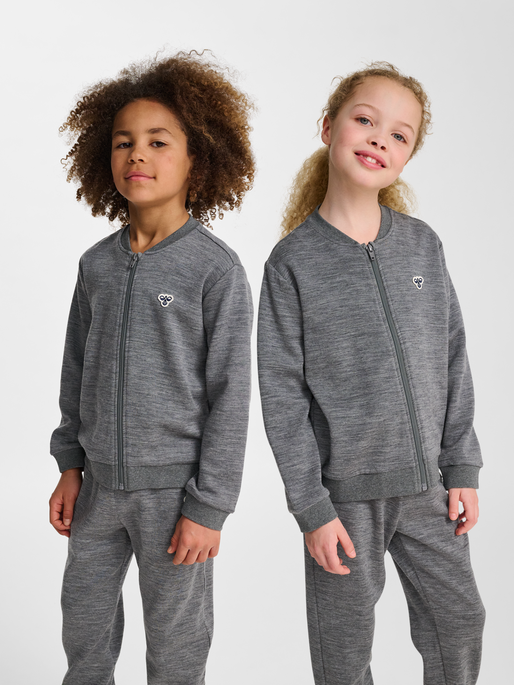 hmlJR WOOL ZIP JACKET BEE, DARK GREY MELANGE, model