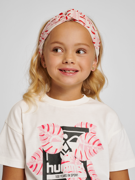 hmlALEXIS T-SHIRT S/S, MARSHMALLOW, model