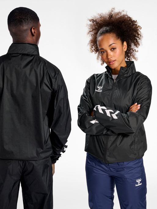 hummel CORE XK SPRAY JACKET - BLACK | hummel.net