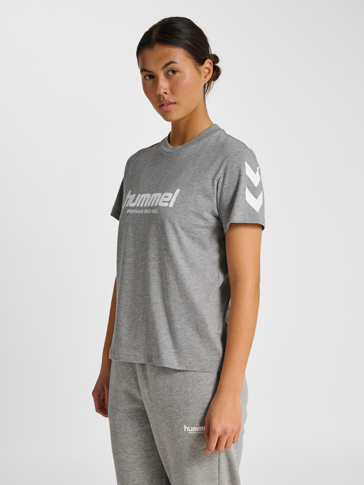 hmlLEGACY 2.0 W T-SHIRT S/S, GREY MELANGE, model