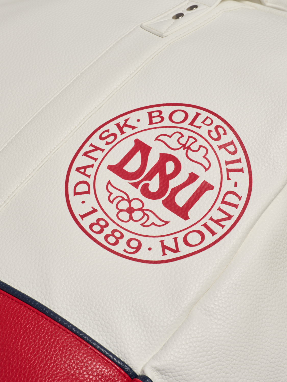DBU 26 FAN CLASSIC BEE WEEKEND BAG, WHITE, packshot