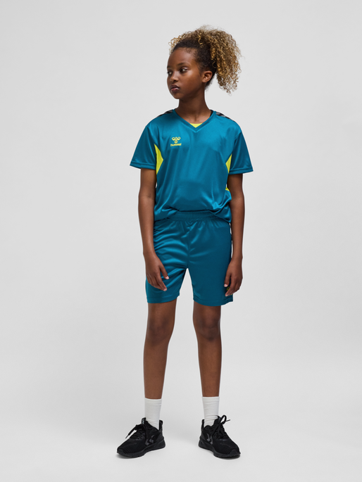 hmlAUTHENTIC PL SHORTS KIDS, BLUE CORAL, model