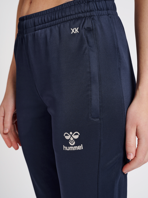 mundstykke flov specifikation hummel CORE XK POLY PANTS WOMAN - MARINE | hummel.net