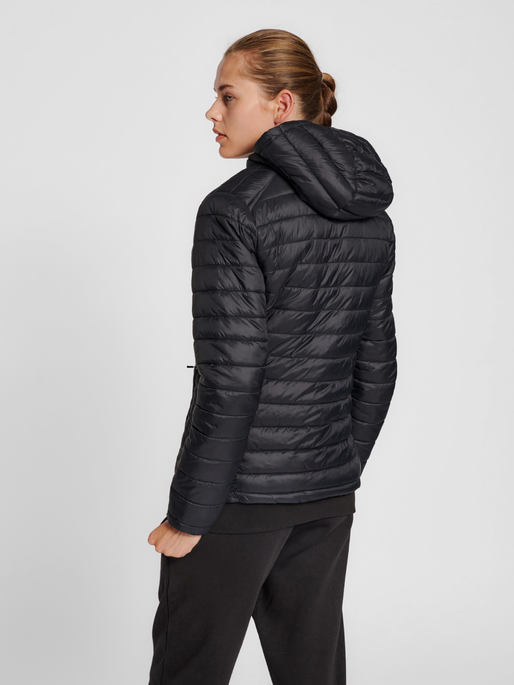hmlRED QUILTED HOOD JACKET WOMAN, BLACK, model