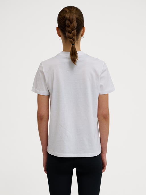 hmlPULSE W T-SHIRT, WHITE, model