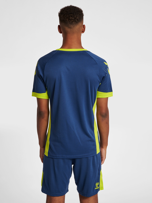 hmlLEAD S/S POLY JERSEY, DARK DENIM, model