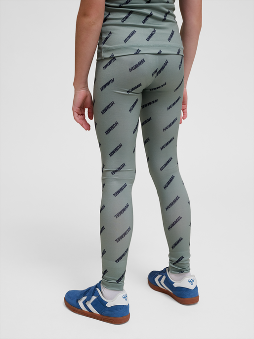hmlSILJE TIGHTS, ICEBERG GREEN, model
