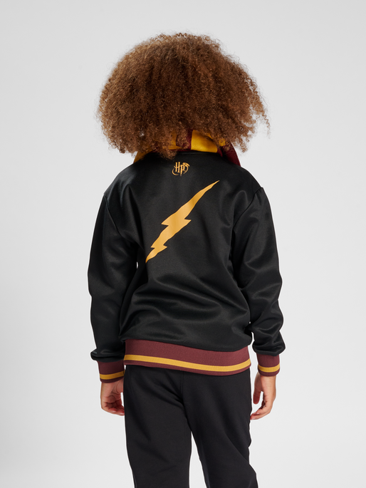 hmlHARRY POTTER ZIP JACKET, 2001, model
