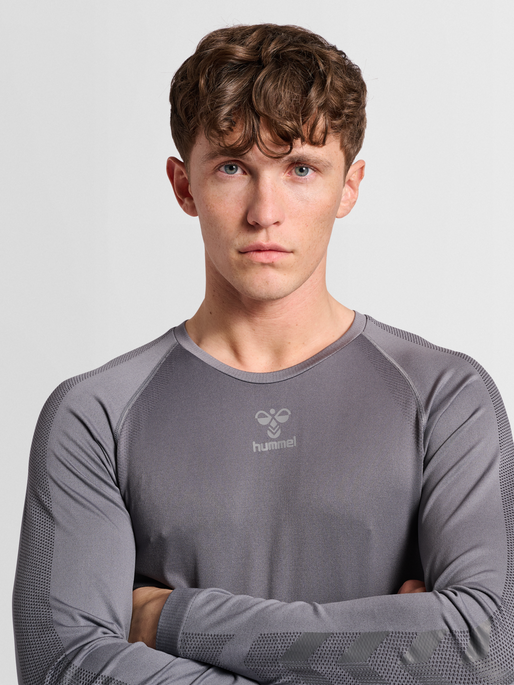 hmlPRO GRID SEAMLESS L/S, FORGED IRON, model