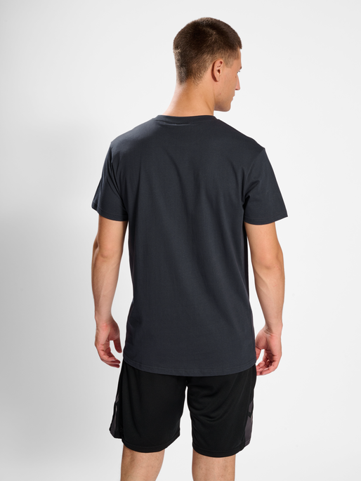 hmlACTIVE GRAPHIC CO TEE S/S, OBSIDIAN, model