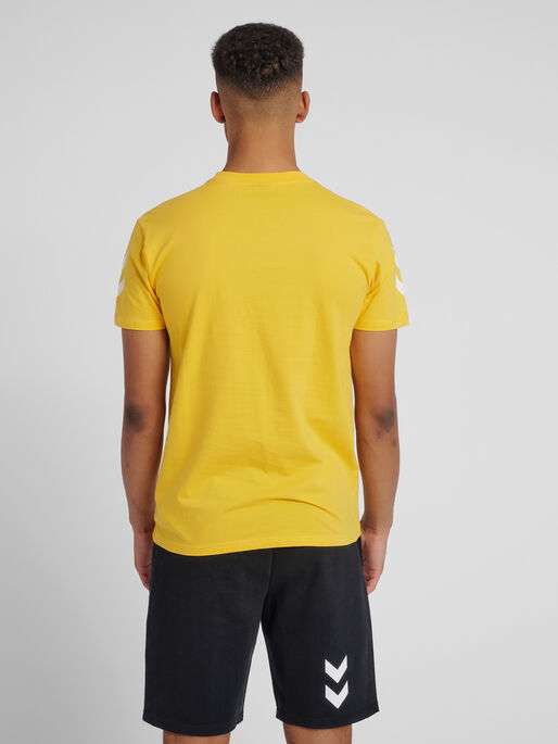 HMLGO COTTON T-SHIRT S/S, SPORTS YELLOW, model
