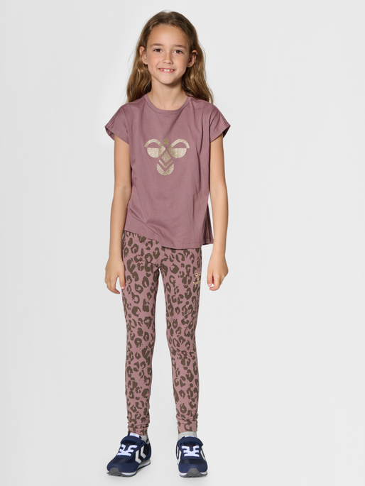 hmlDIEZ T-SHIRT S/S, TWILIGHT MAUVE, model