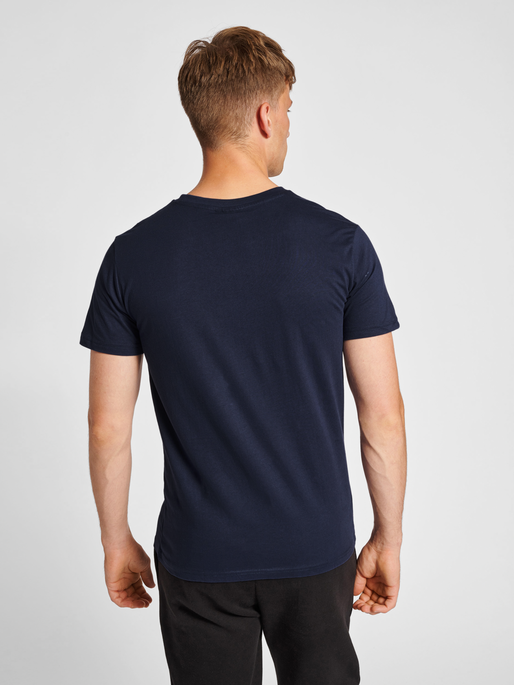 hummel RED BASIC T-SHIRT S/S - MARINE