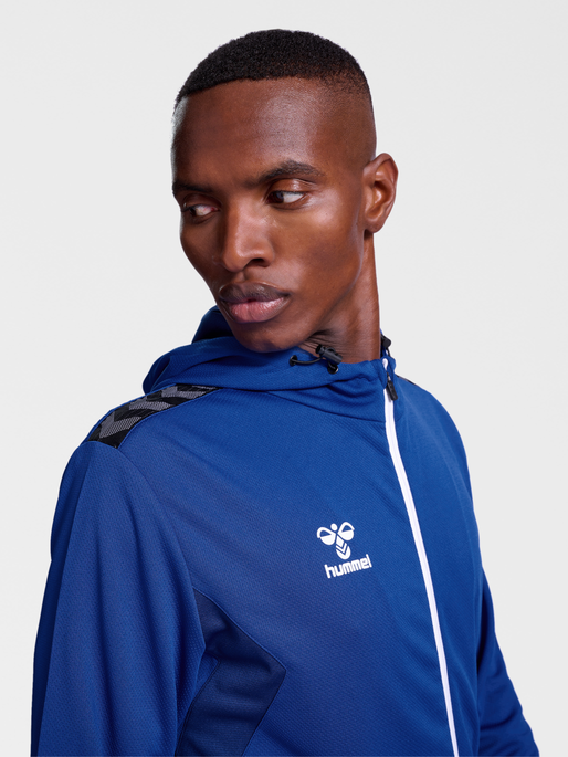 hmlAUTHENTIC PL ZIP HOODIE, TRUE BLUE, model