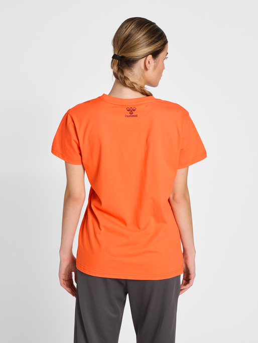 hmlOFFGRID COTTON JERSEY S/S WO, NASTURTIUM, model