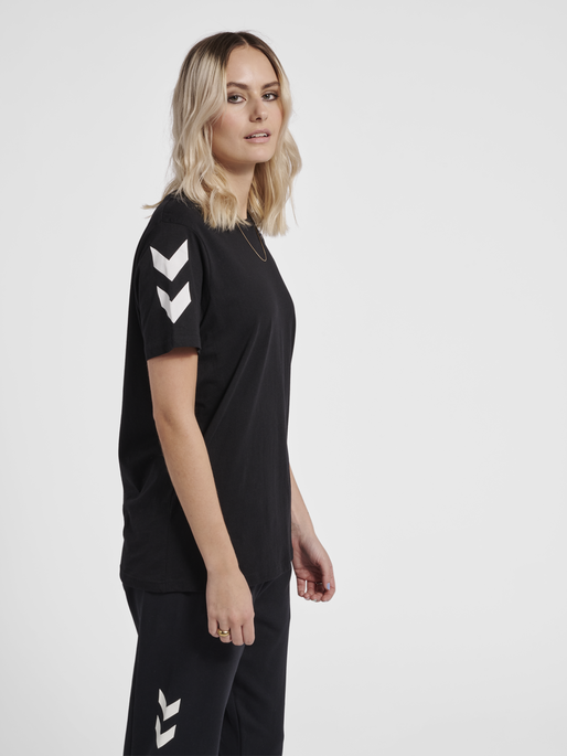Tee shirt sales handball femme hummel