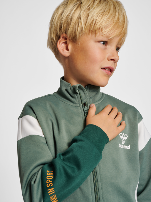 hmlJASON ZIP JACKET, LAUREL WREATH, model