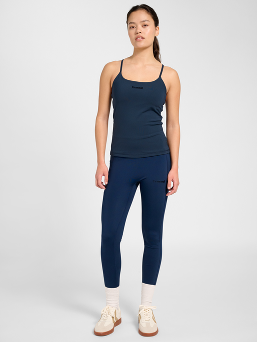 hmlPRIMA BUILT IN SUPPORT TOP, DRESS BLUES, model