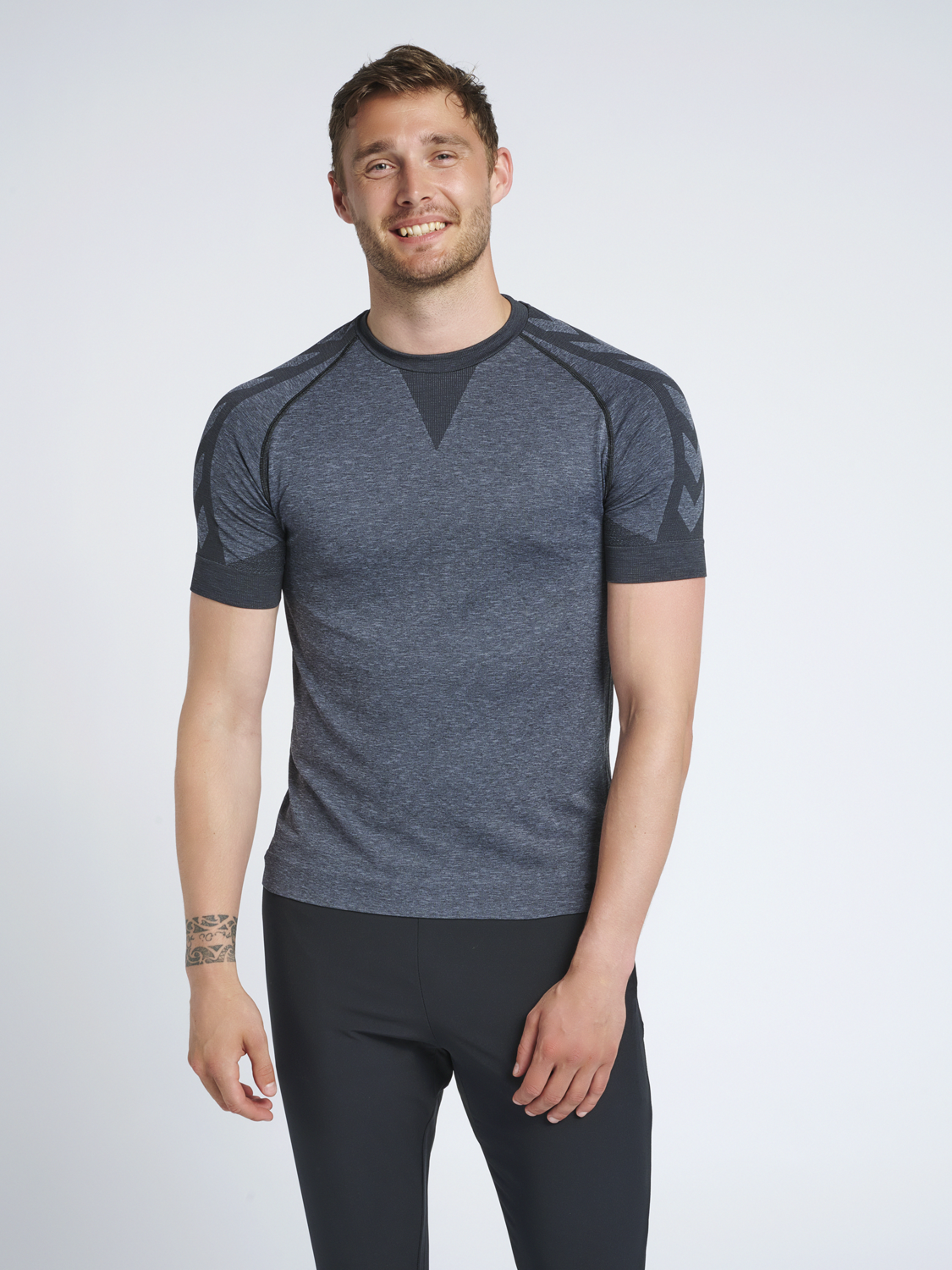 seamless t shirt