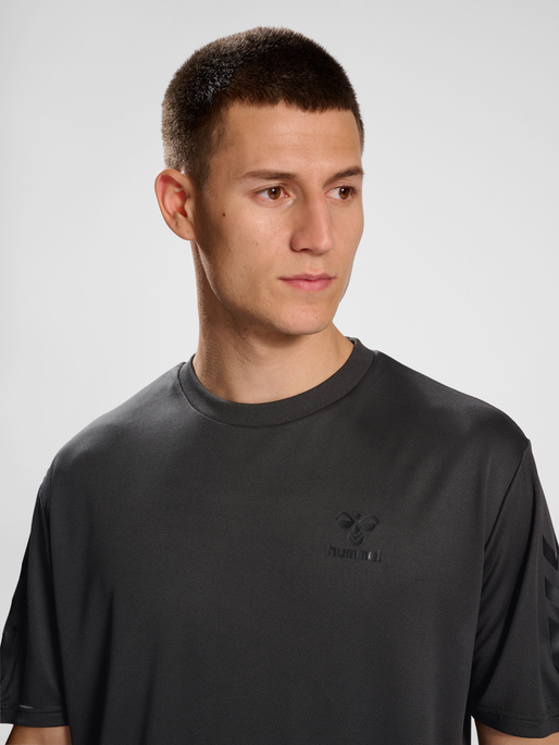 hmlACTIVE PL JERSEY S/S, OBSIDIAN, model