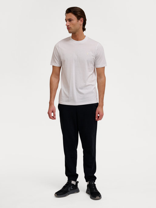 hmlPULSE T-SHIRT, WHITE, model