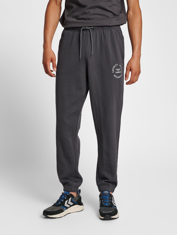 hmlLGC LOYALTY SWEATPANTS, BLACKENED PEARL, model