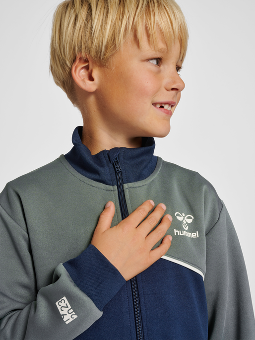 hmlLUBAGO TRACKSUIT, LAUREL WREATH, model