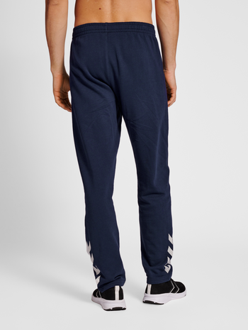 hmlCORE XK GK COTTON PANTS, MARINE, model