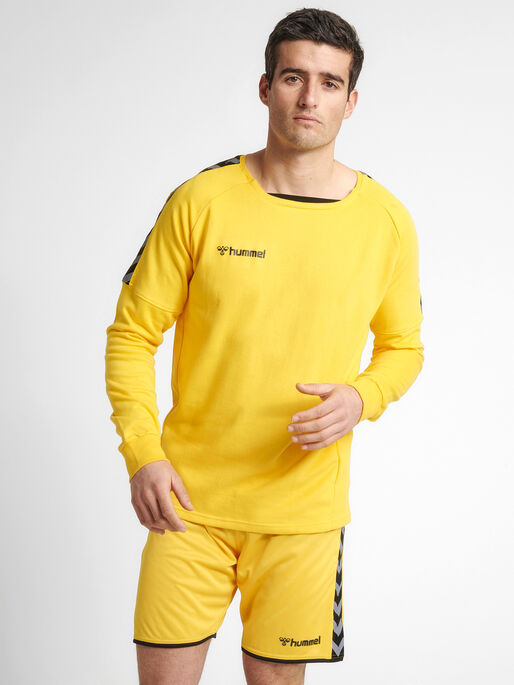hmlAUTHENTIC TRAINING SWEAT, SPORTS YELLOW, model