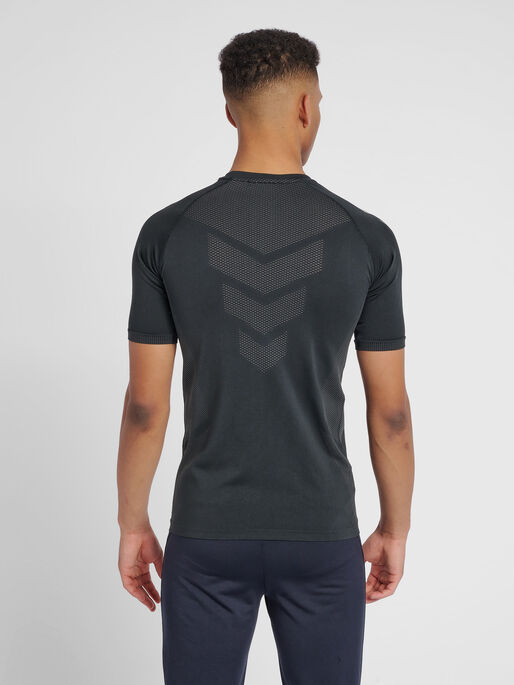 hummel AUTHENTIC SEAMLESS JERSEY S/S - ANTHRACITE | hummel.net