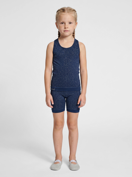 hmlJR SEAMLESS GLITTER SHORT TIGHTS, DRESS BLUES, model
