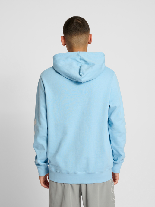 hmlLEGACY LOGO HOODIE, PLACID BLUE, model