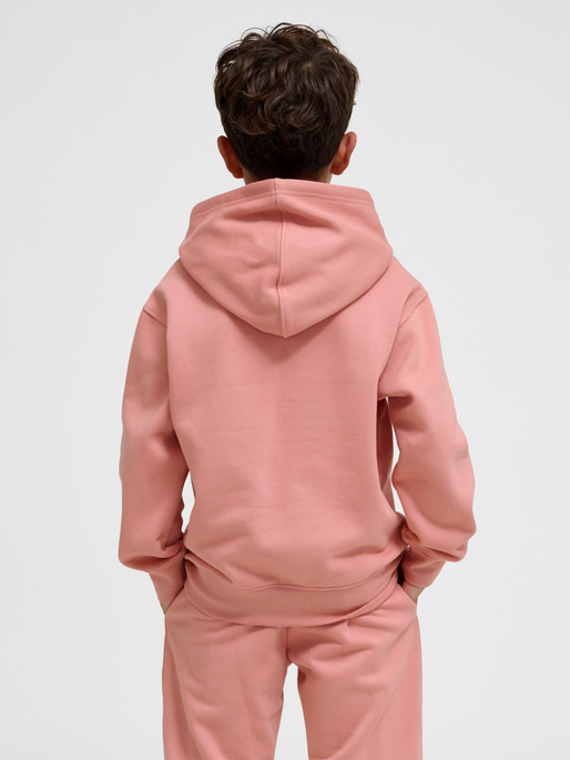 hmlCLEAN HOODIE, ROSE DAWN, model