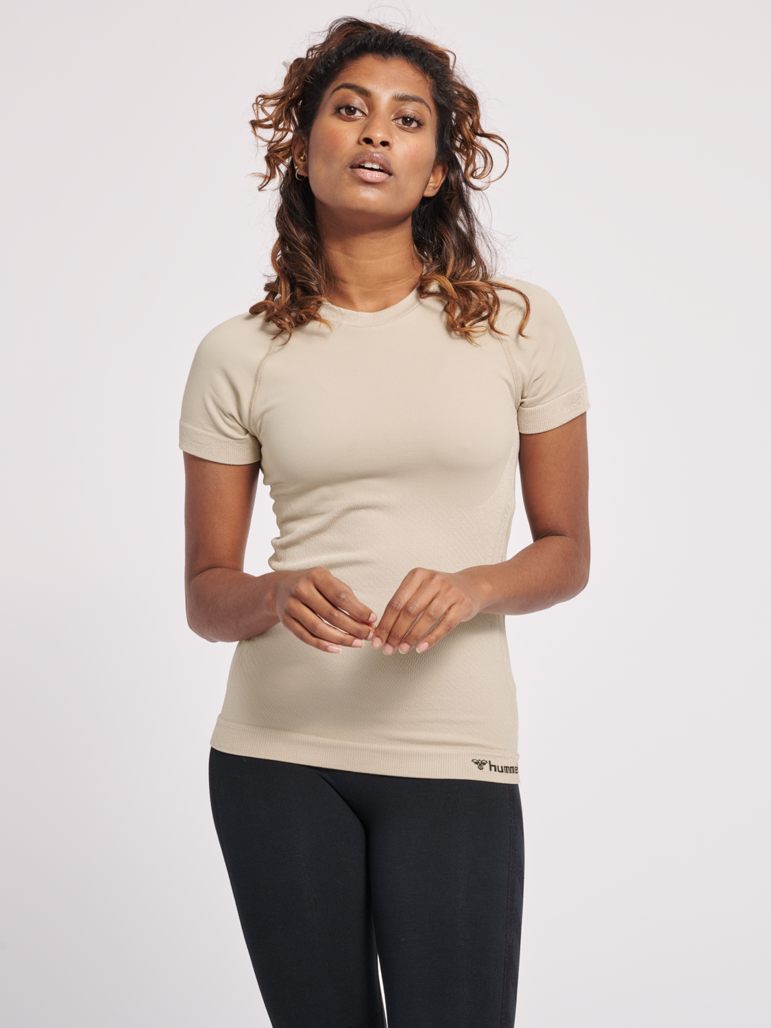 hummel CLEA SEAMLESS TIGHT T-SHIRT 