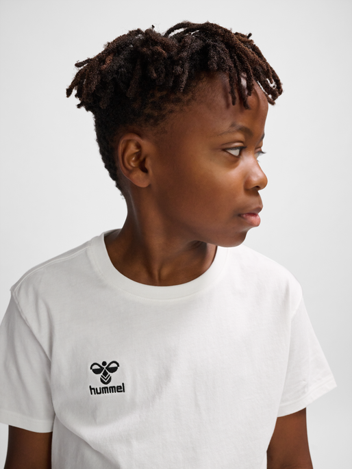 hmlGO 2.0 T-SHIRT S/S KIDS, WHITE, model