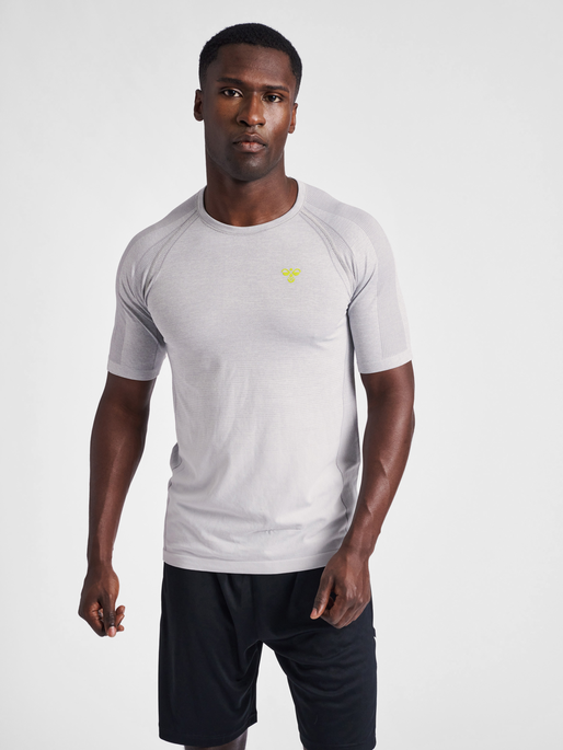 hmlGG12 TRAINING SEAMLESS S/S, ALLOY MELANGE, model