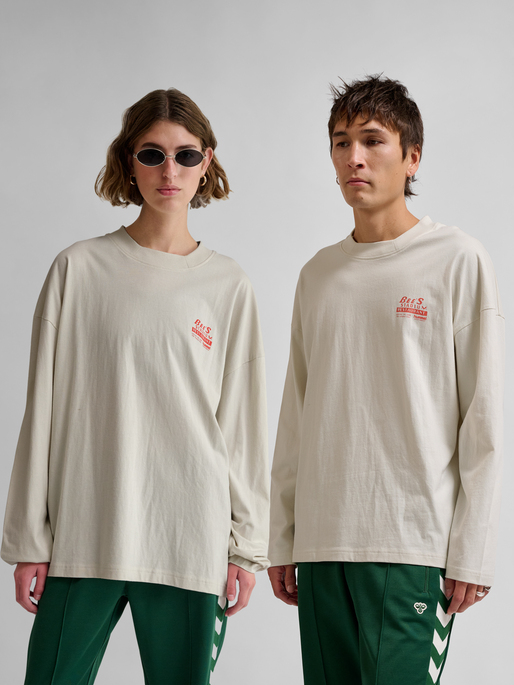 hmlLOOSE T-SHIRT L/S BEES STADIUM, TOFU, model