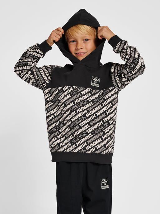 hmlCAMERON HOODIE, BLACK, model