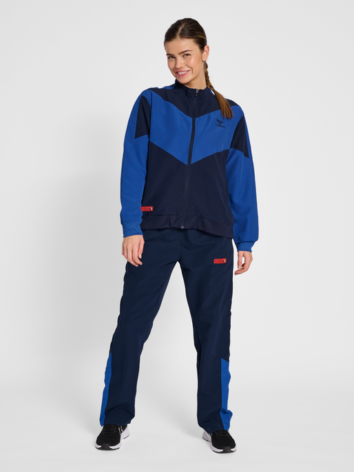 hmlPRO GRID WOVEN PANTS WO, MARITIME BLUE, model