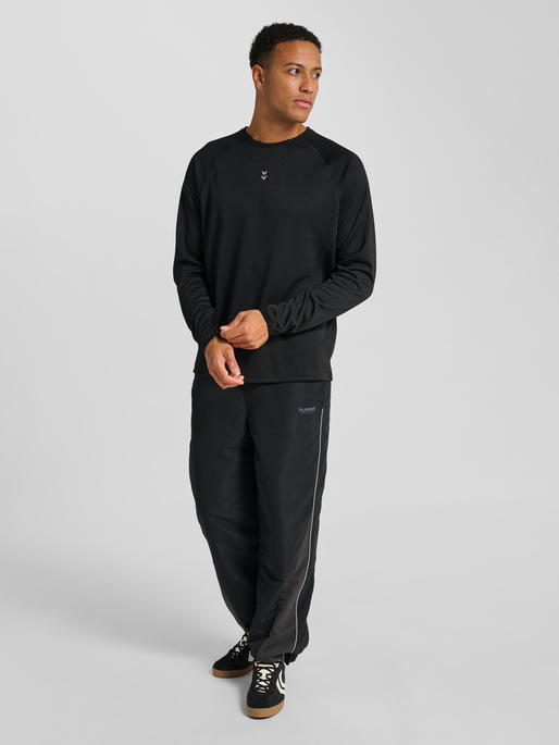 hmlPULSE PERFORMANCE MIDLAYER, BLACK, model