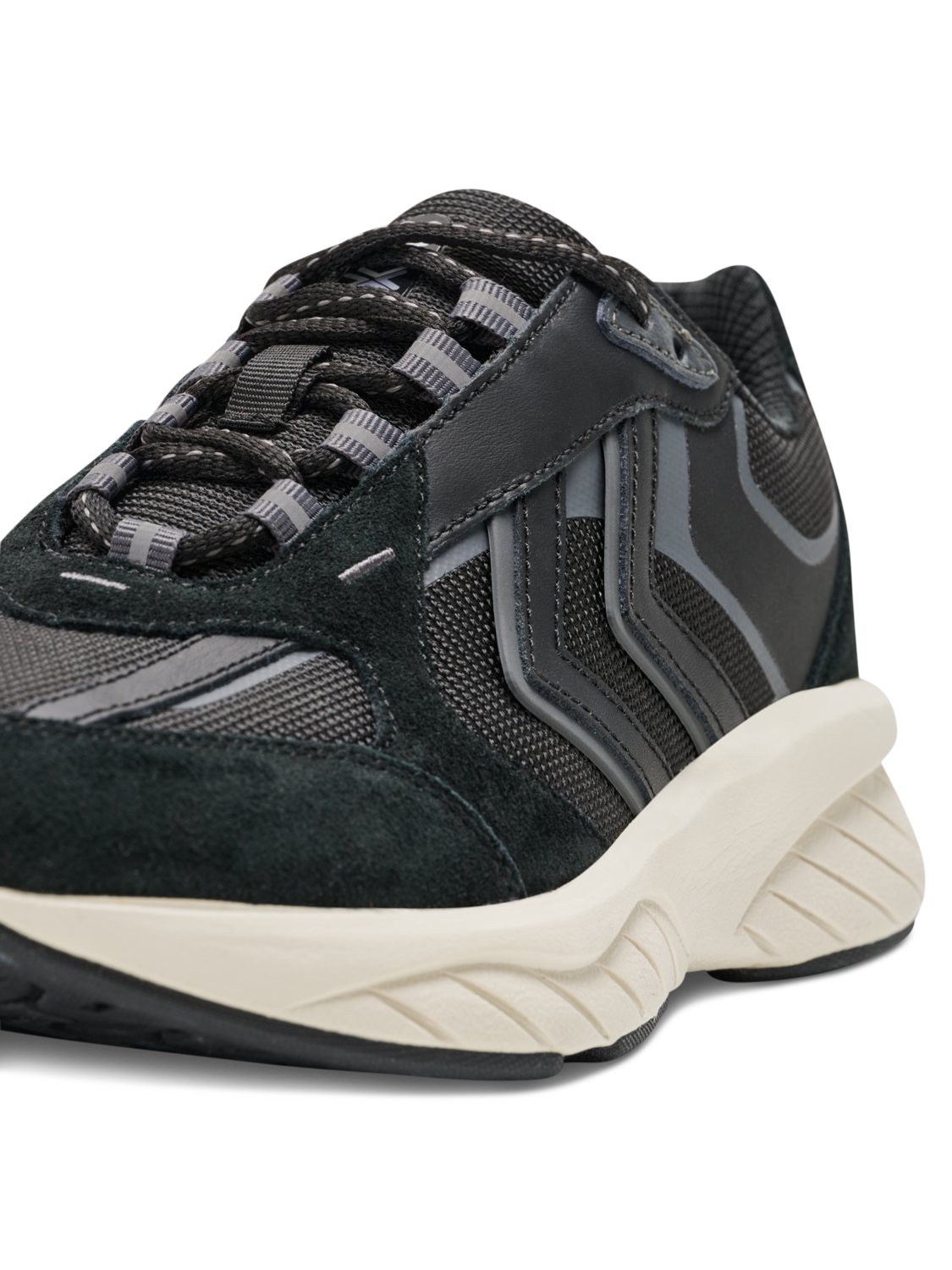 REACH LX 6000 URBAN, BLACK, packshot